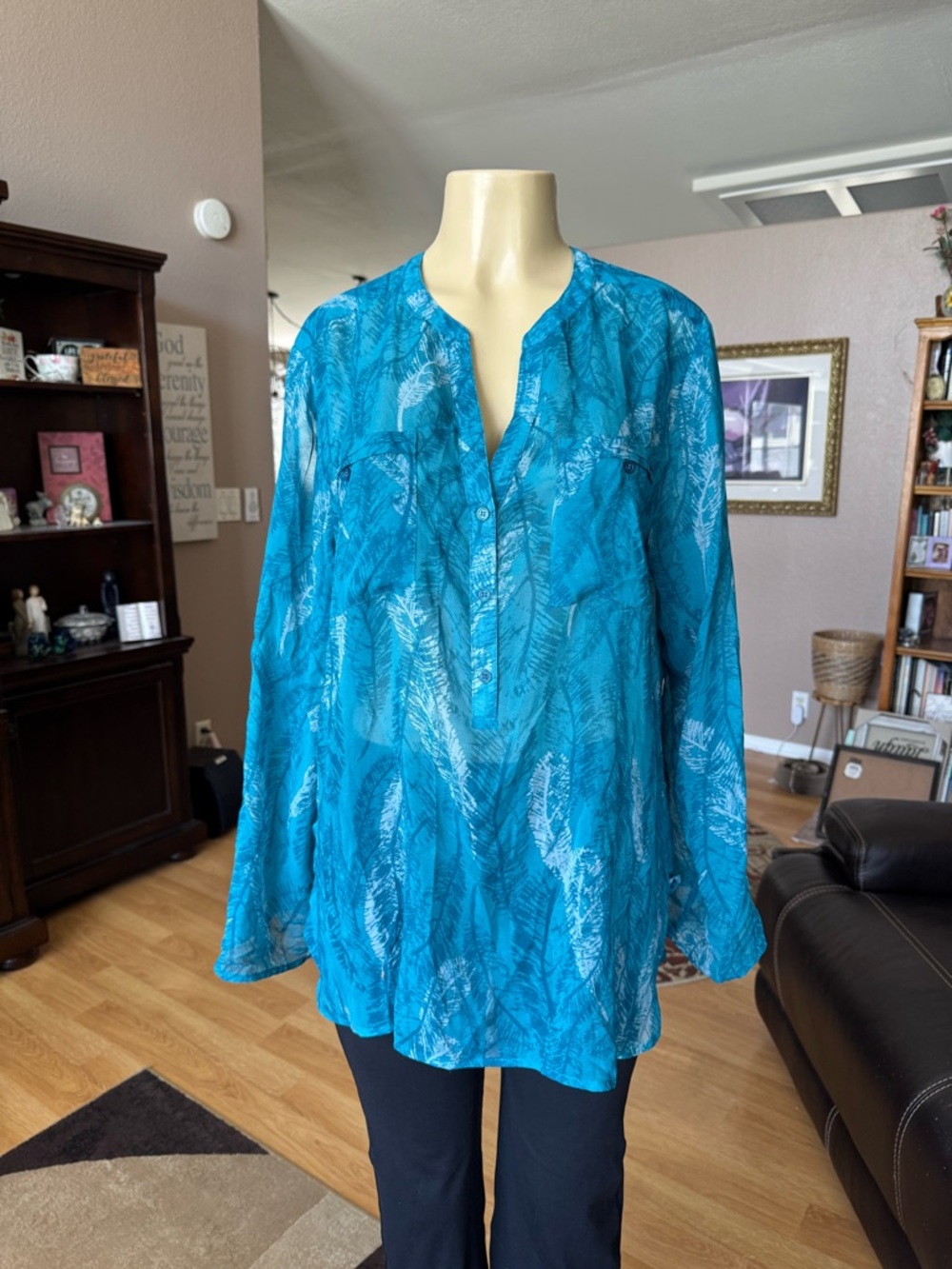 Apt 9 sheer teal & white long roll tab sleeves V-neck blouse-size XL